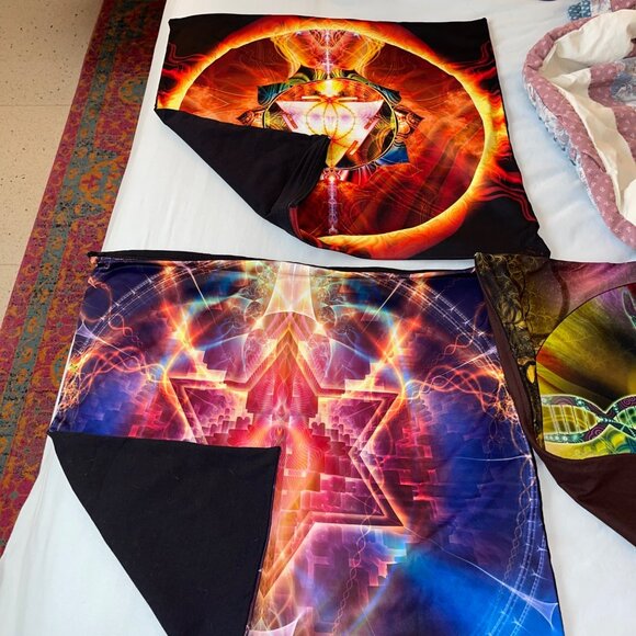 Pumayana Pillow Covers  23 x 23 Multicolor Set of 4 New - Picture 5 of 7